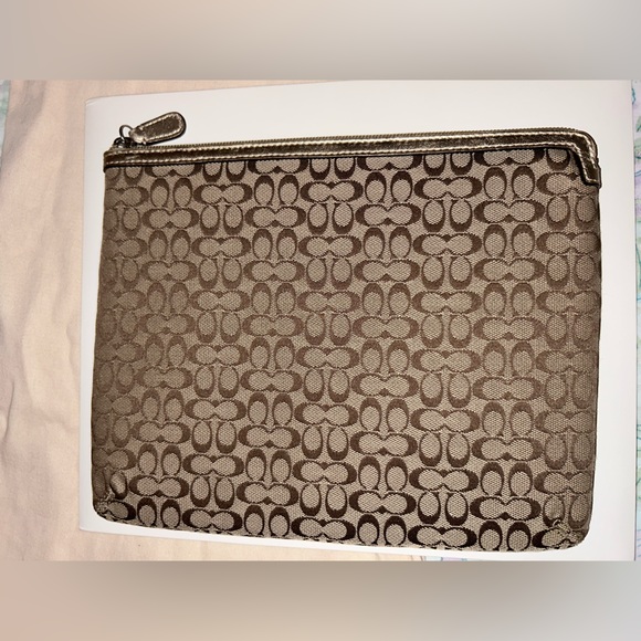 Coach iPad sleeve - Picture 3 of 6